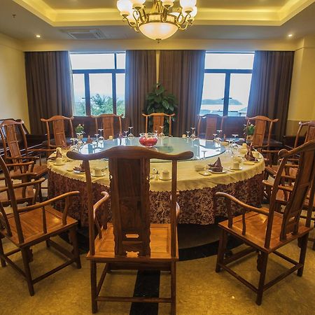 Yuhuayuan Seaview Hotell Sanya Exteriör bild