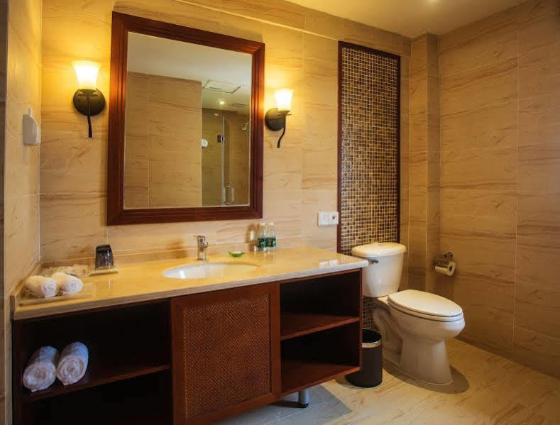 Yuhuayuan Seaview Hotell Sanya Exteriör bild